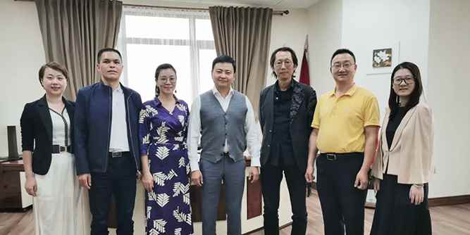 紧抓丝路商机，共推区域合作