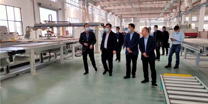 浙江省、市各领导莅临王牌门业考察指导工作！