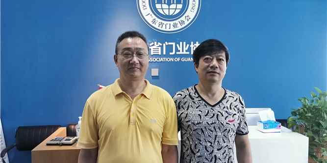 重庆木门协会秘书长走访广东门协和恒昌涂料企业