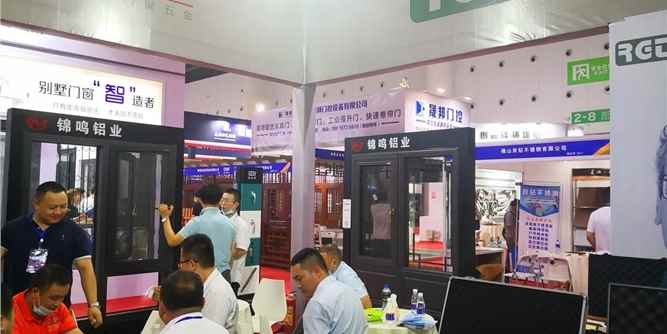 成都建博会，雷圭蒂系统门窗五金乘风破浪，C位出道！