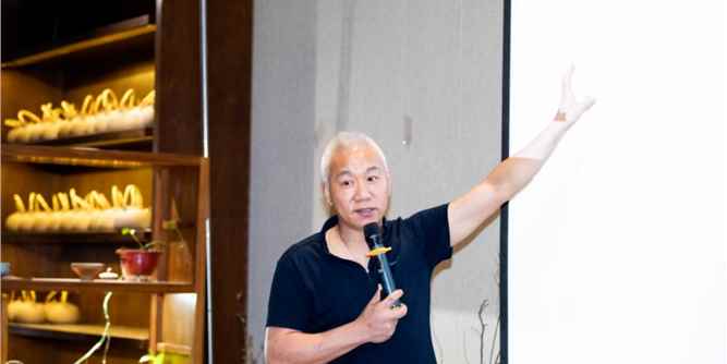 马汝嵩：空间展现格局，表饰抒发情感