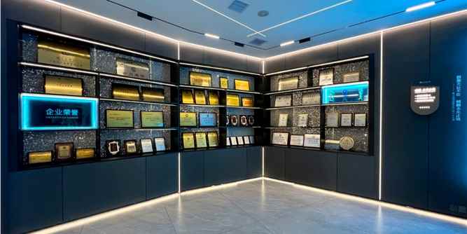 介仁艺术门窗斩获双项行业权威殊荣，引领高端艺术门窗赛道