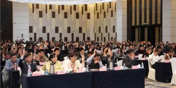 参加中国建筑节能协会第四届第二次理事会暨绿色建筑与“好房子”高质量发展论坛，调研天津门窗行业骨干企业