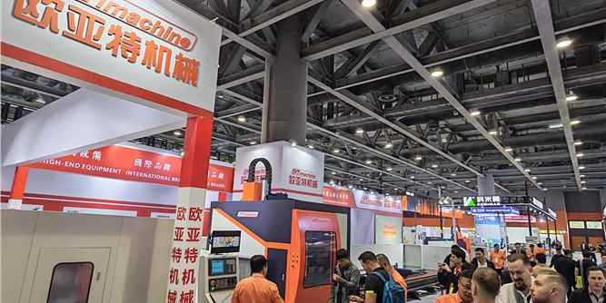 2026WINDOOR专访|欧亚特机械罗总：让中国品牌走向世界