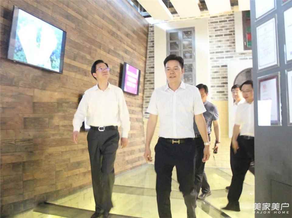 徐州市长庄兆林一行莅临广东伟业集团调研指导工作